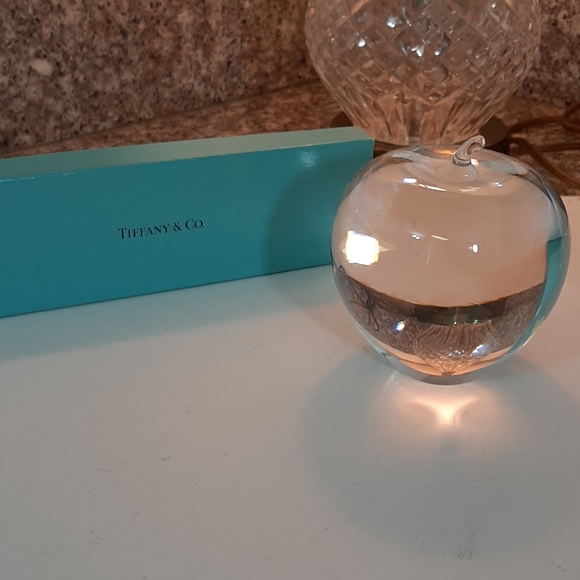 Tiffany & Co. Other - Crystal apple paperweight Tiffany & Co